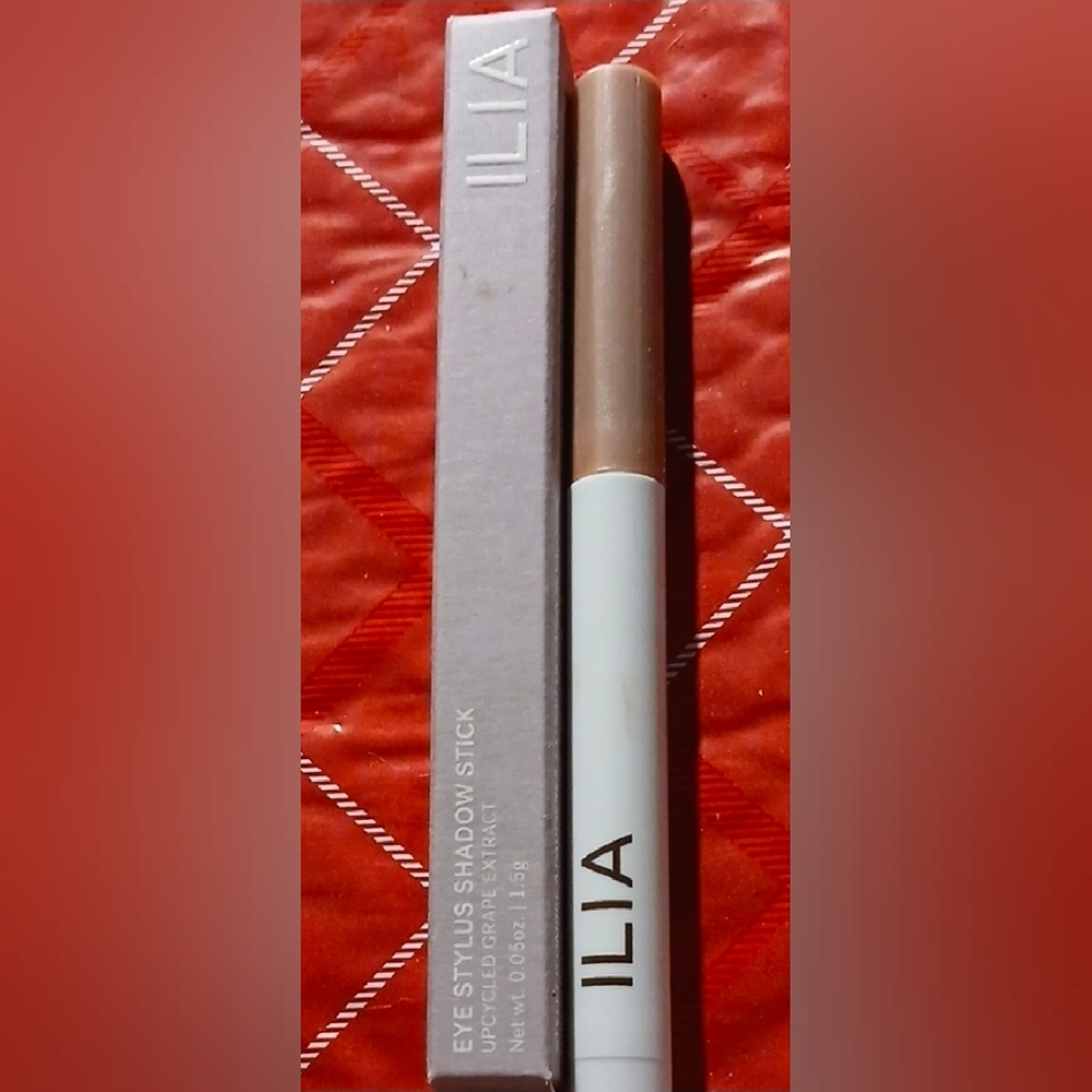 ILIA EYE STYLUS SHADOW STICK "VENETIAN" Cool Pink Shimmer
